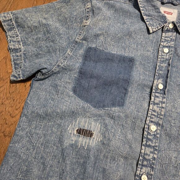 Levis Button Up Shirt Mens Large Short Sleeve Blue Denim Jean Cowboy Red Tab - Picture 4 of 9